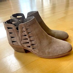 Vince Camuto Booties, size 6.5